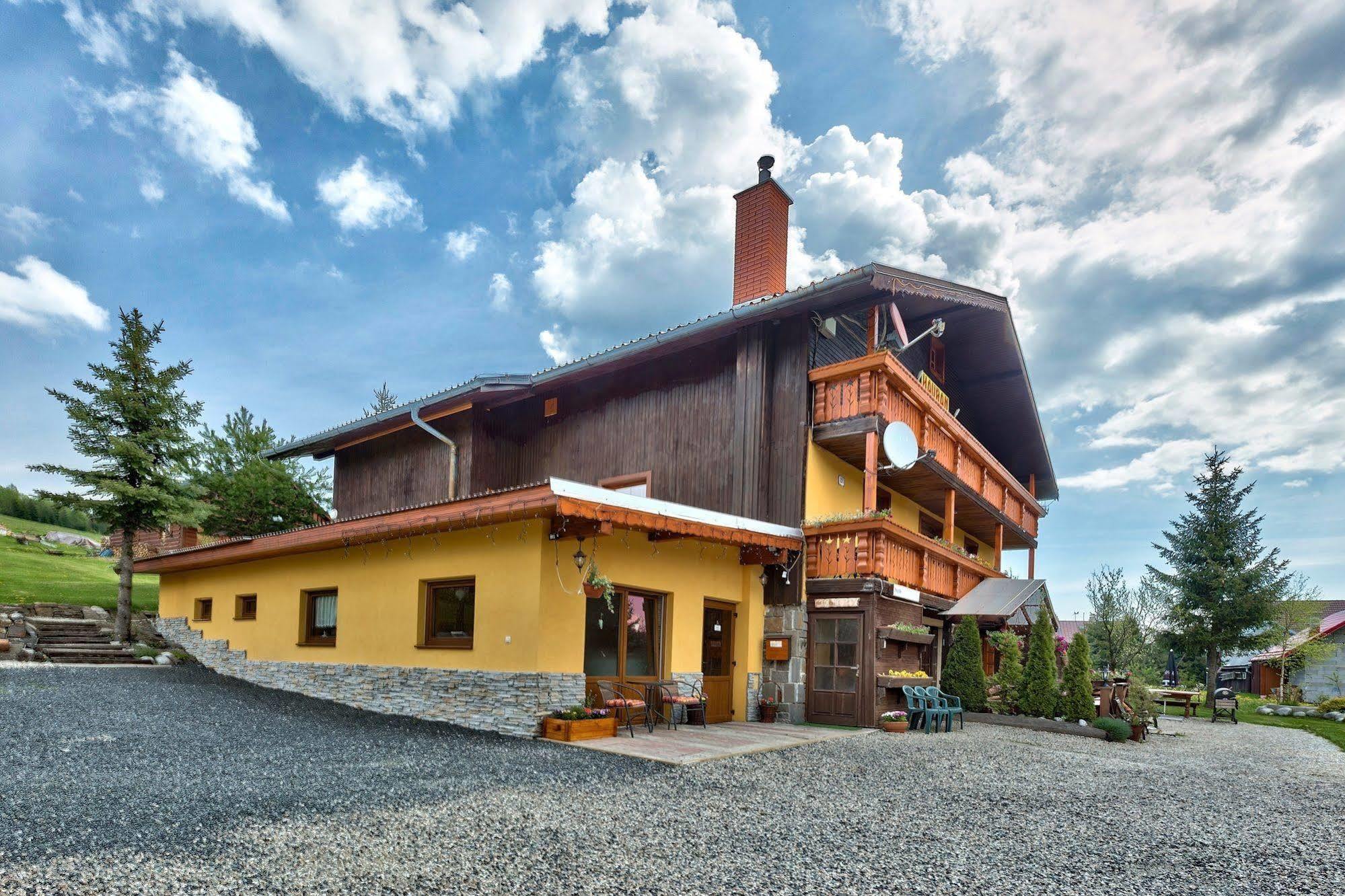 Penzion Havran Zdiar Exterior photo